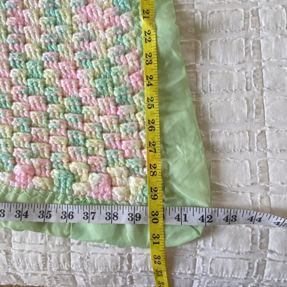 Afghan blanket Vtg Handmade Crochet baby throw - Picture 5 of 8